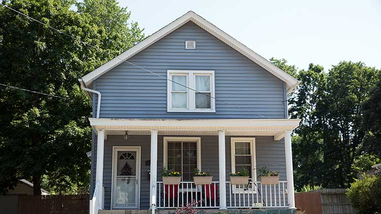 House with nice curb appeal.